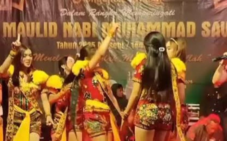 Viral Peringatan Maulid Nabi Jadi Sorotan Netizen Gegara Penari Berpakaian Tak Sopan